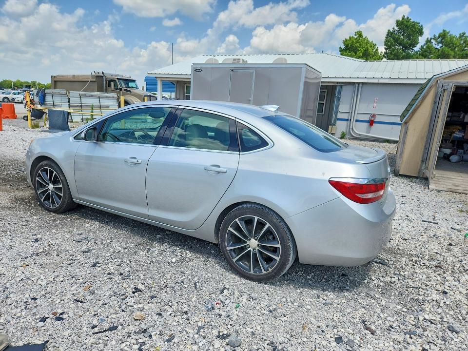 2016 BUICK VERANO SPORT TOURING — Фото 2 из 13