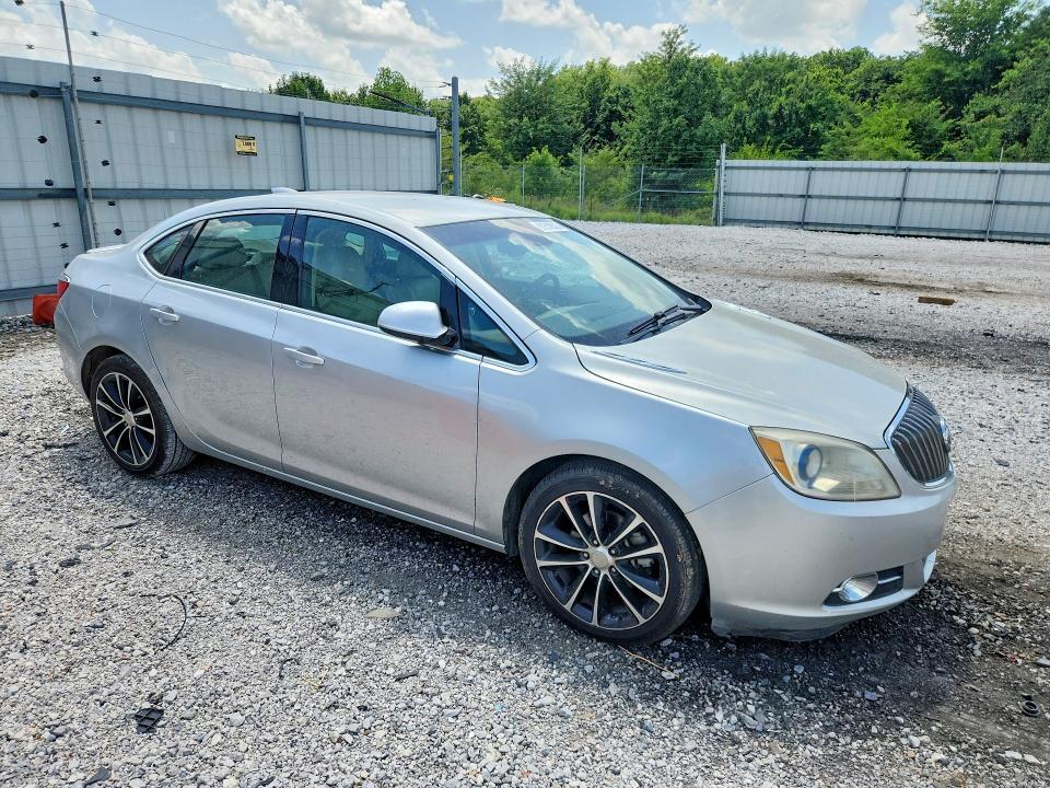 2016 BUICK VERANO SPORT TOURING — Фото 4 из 13
