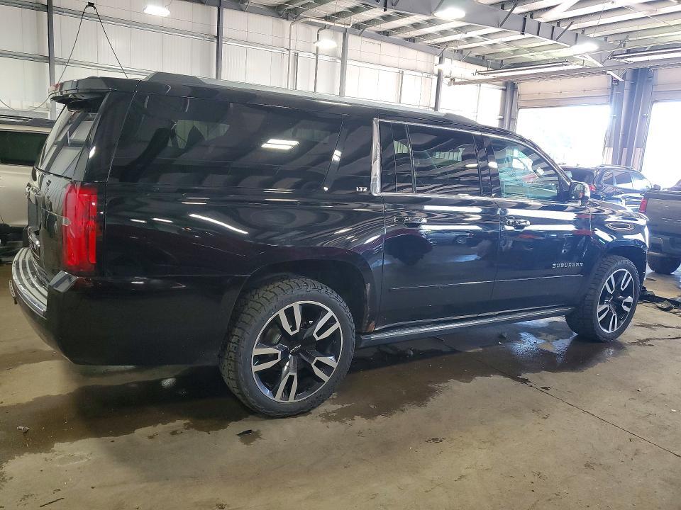 2016 CHEVROLET SUBURBAN K1500 LTZ — Фото 3 из 14