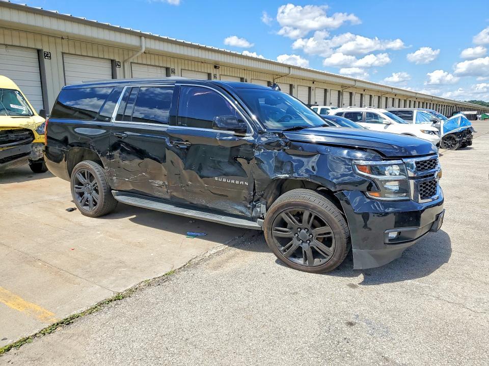 2016 CHEVROLET SUBURBAN C1500 LT — Фото 4 из 13