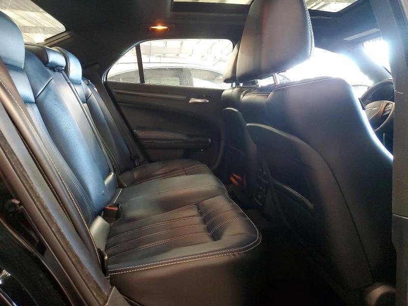 2016 CHRYSLER 300 S — Фото 10 из 12