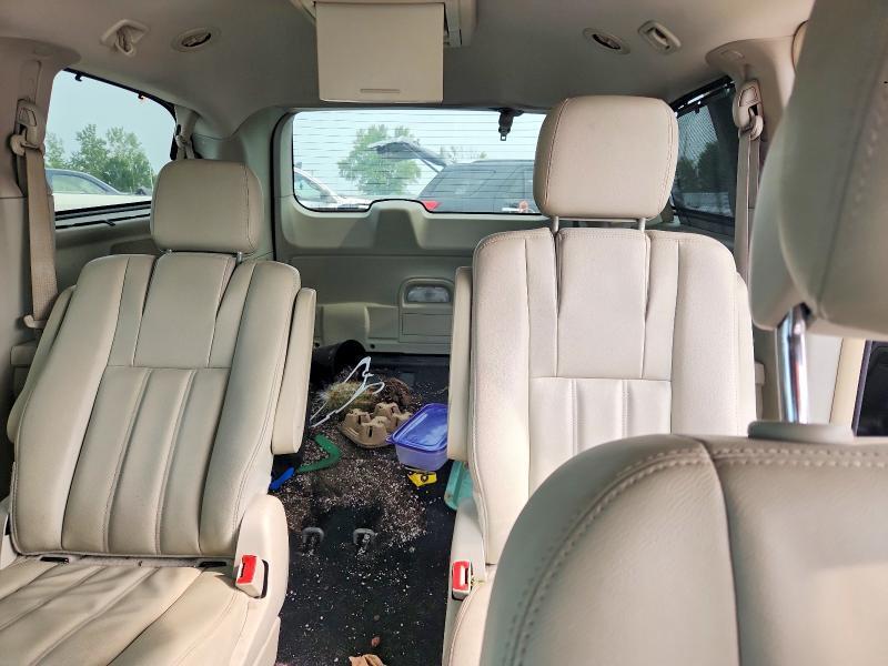 2016 CHRYSLER TOWN & COUNTRY TOURING — Фото 10 из 13
