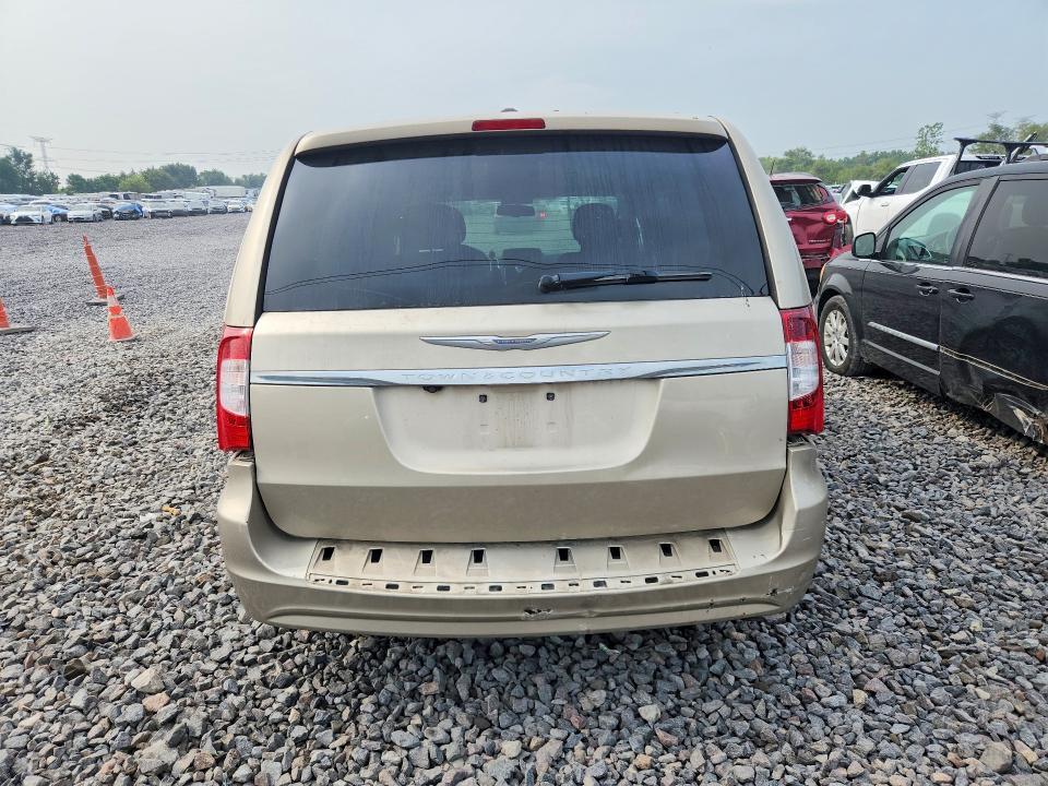 2016 CHRYSLER TOWN & COUNTRY TOURING — Фото 6 из 13
