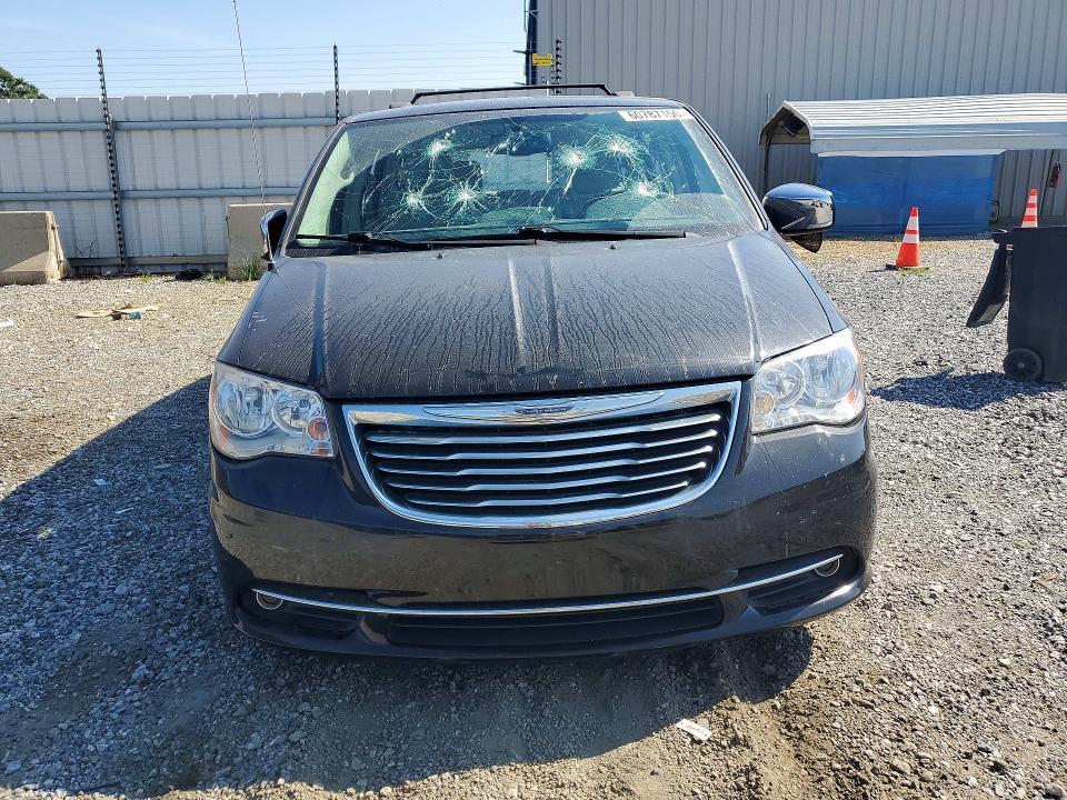 2016 CHRYSLER TOWN & COUNTRY TOURING L — Фото 5 из 13