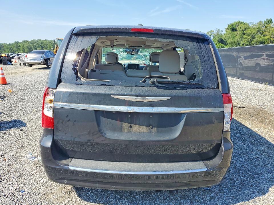 2016 CHRYSLER TOWN & COUNTRY TOURING L — Фото 6 из 13