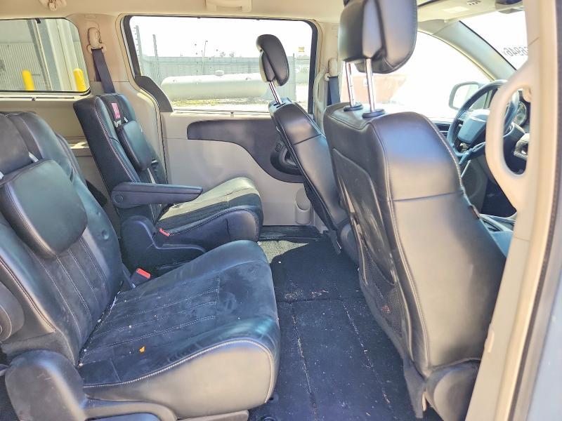 2016 CHRYSLER TOWN & COUNTRY LIMITED — Фото 11 из 14