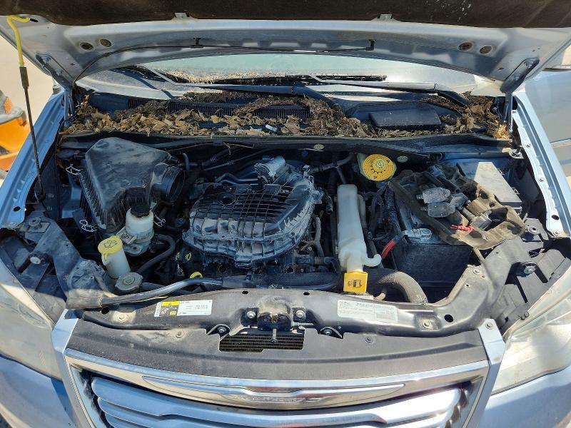 2016 CHRYSLER TOWN & COUNTRY LIMITED — Фото 12 из 14