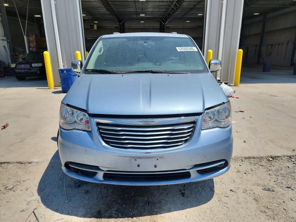 2016 CHRYSLER TOWN & COUNTRY LIMITED — Фото 5 из 14