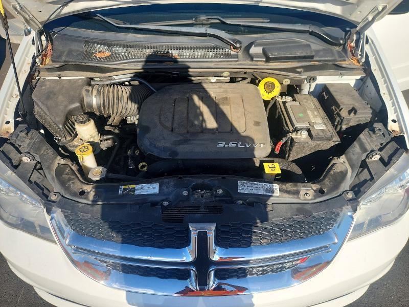 2016 DODGE GRAND CARAVAN SE — Фото 12 из 14