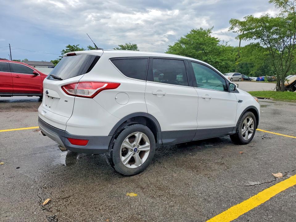 2016 FORD ESCAPE SE — Фото 3 из 13