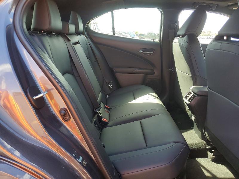 2025 LEXUS UX 300H BASE — Фото 11 из 14