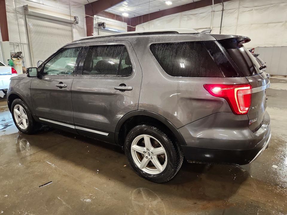 2016 FORD EXPLORER XLT — Фото 2 из 13