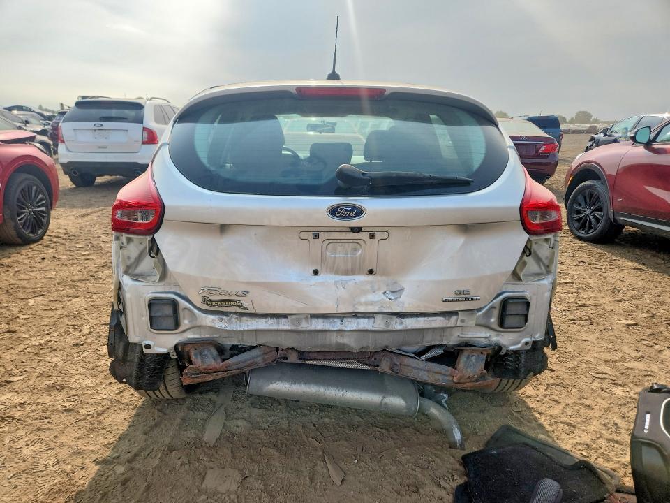 2016 FORD FOCUS SE — Фото 6 из 12
