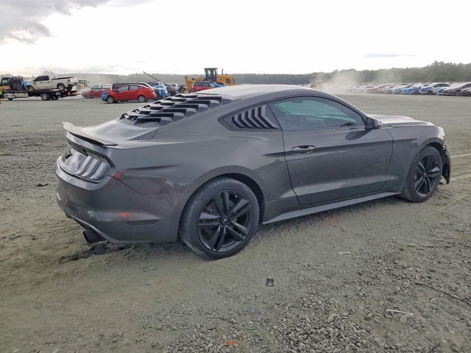 2016 FORD MUSTANG — Фото 3 из 13