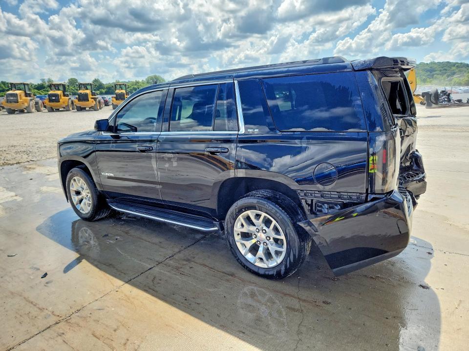2016 GMC YUKON SLE — Фото 2 из 13
