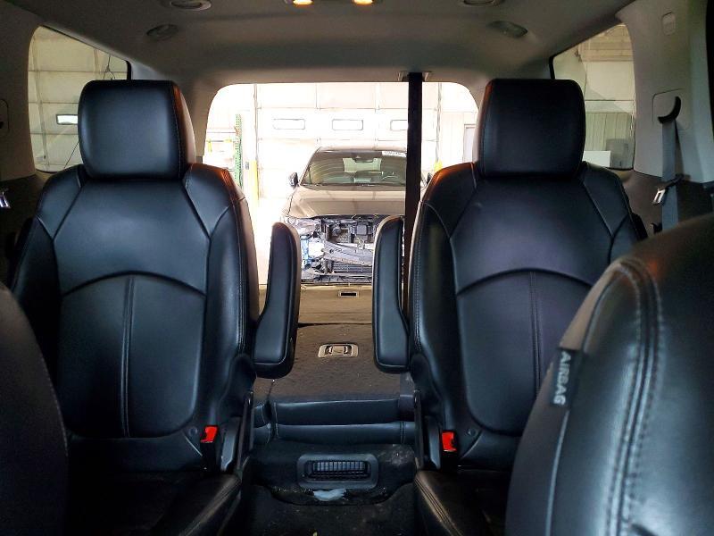 2016 GMC ACADIA SLT-1 — Фото 10 из 13