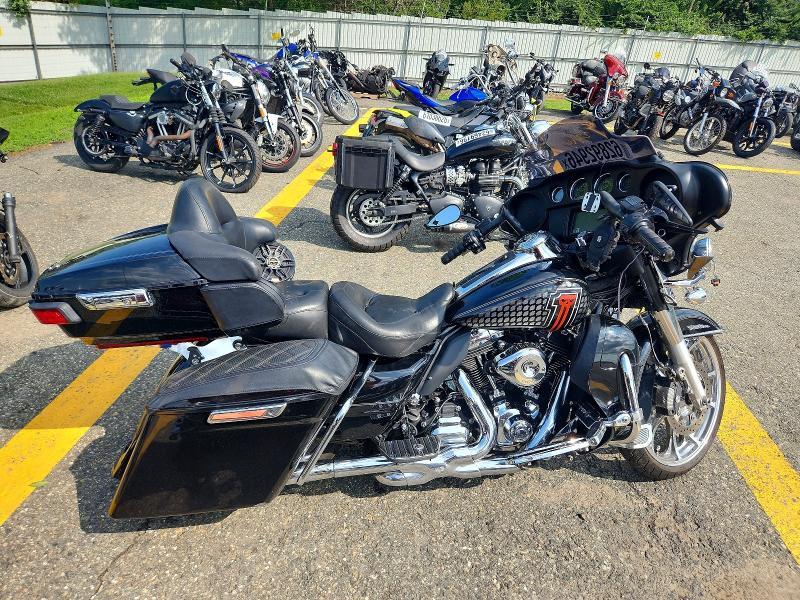 2016 HARLEY-DAVIDSON FLHTCUL 1HD1KDM18GB689226