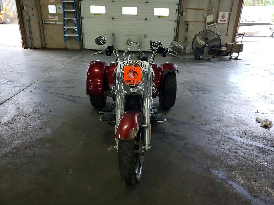 1HD1MCM16GB859815 2016 HARLEY-DAVIDSON FLRT photo no. 2