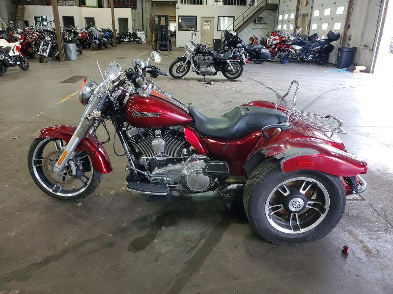 1HD1MCM16GB859815 2016 HARLEY-DAVIDSON FLRT photo no. 3