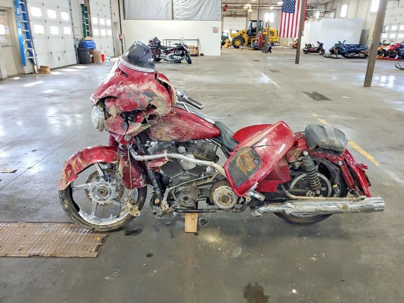 2016 HARLEY-DAVIDSON FLHXSE CVO STREET GLIDE — Фото 3 из 10