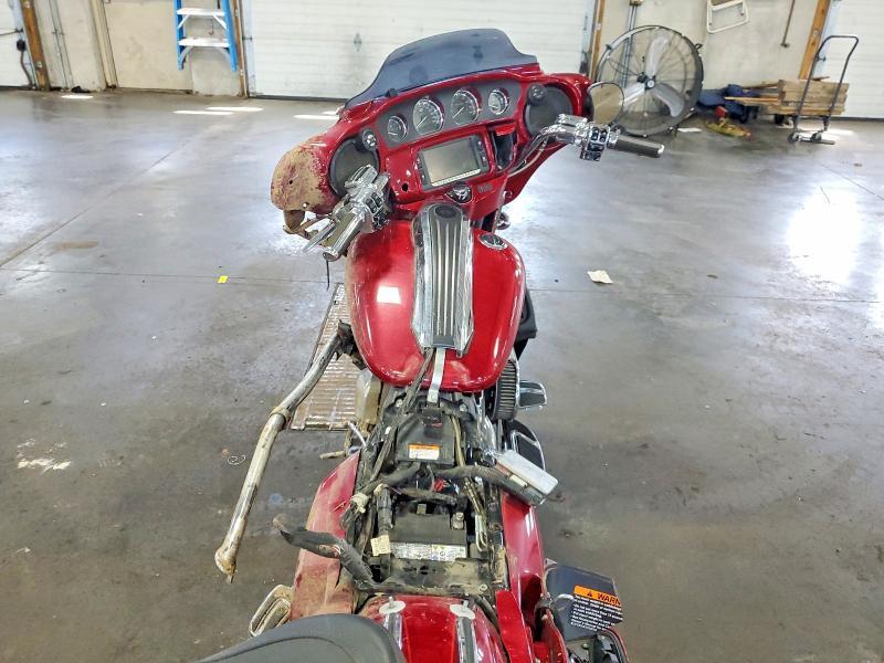 2016 HARLEY-DAVIDSON FLHXSE CVO STREET GLIDE — Фото 6 из 10