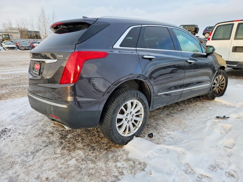2017 CADILLAC XT5 — Фото 3 из 13