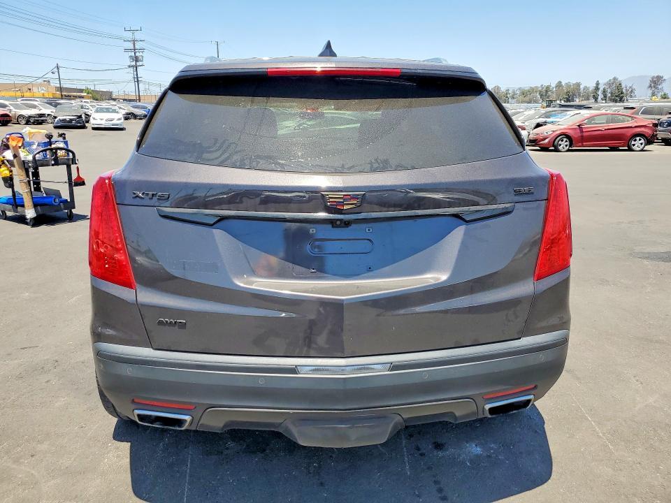2017 CADILLAC XT5 PLATINUM — Фото 6 из 14