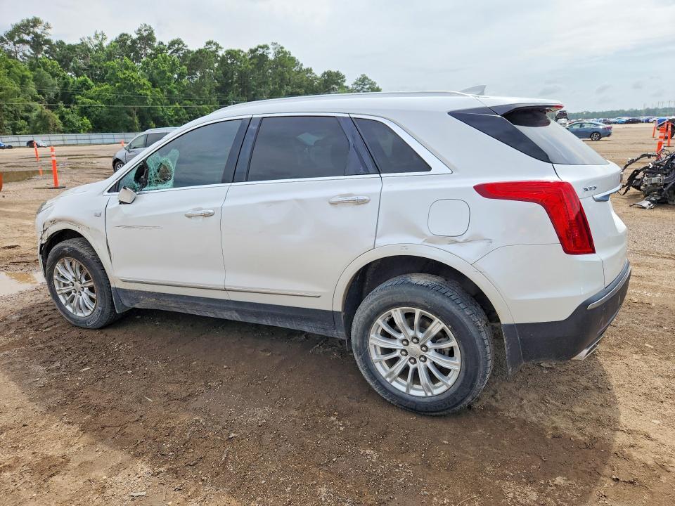 2017 CADILLAC XT5 — Фото 2 из 12
