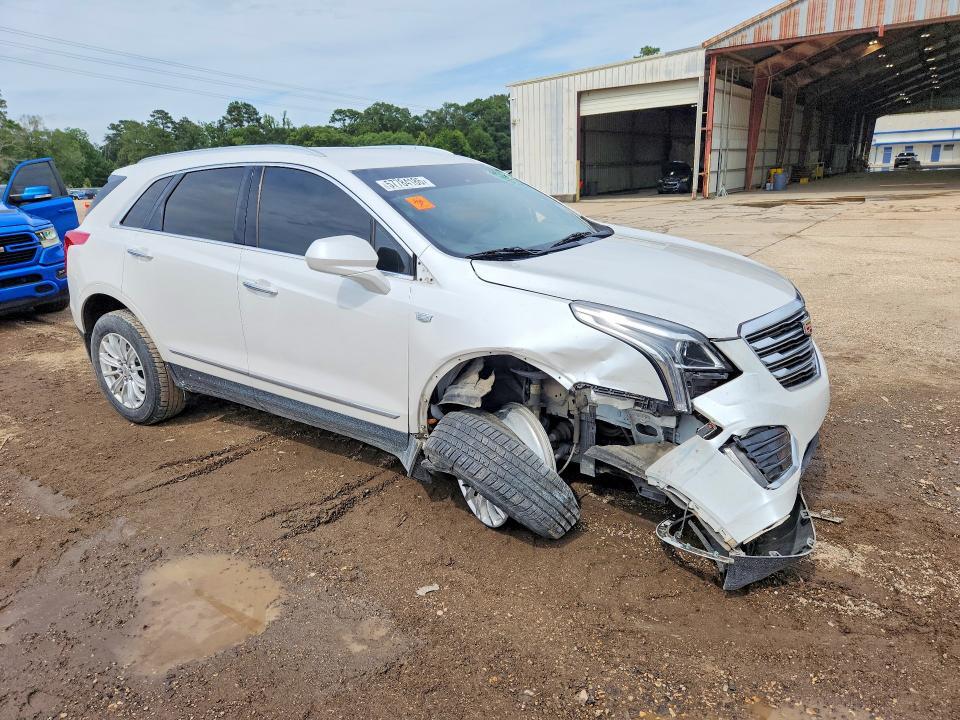 2017 CADILLAC XT5 — Фото 4 из 12
