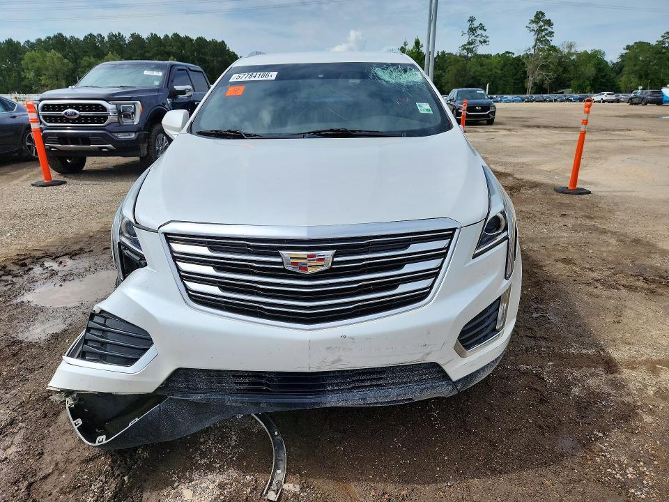 2017 CADILLAC XT5 — Фото 5 из 12