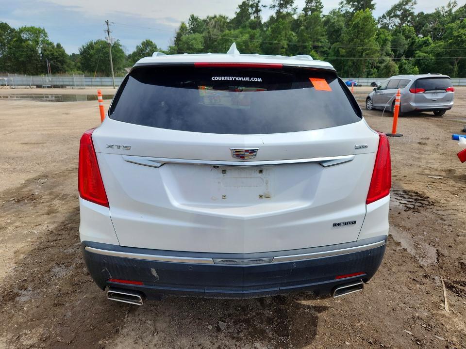 2017 CADILLAC XT5 — Фото 6 из 12