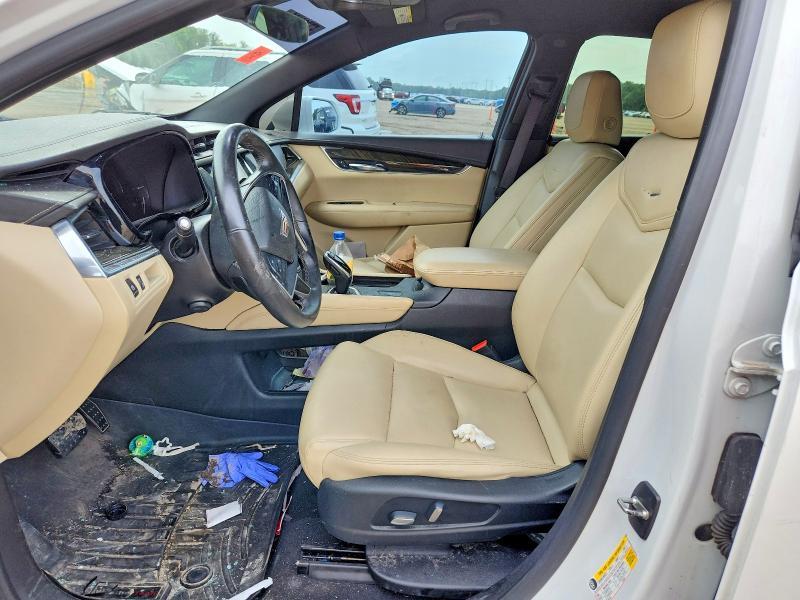 2017 CADILLAC XT5 — Фото 7 из 12