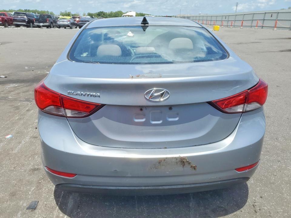 2016 HYUNDAI ELANTRA SE — Фото 6 из 13