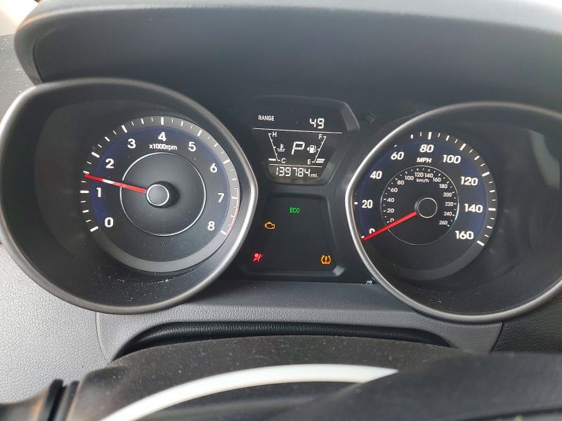 2016 HYUNDAI ELANTRA SE — Фото 9 из 12