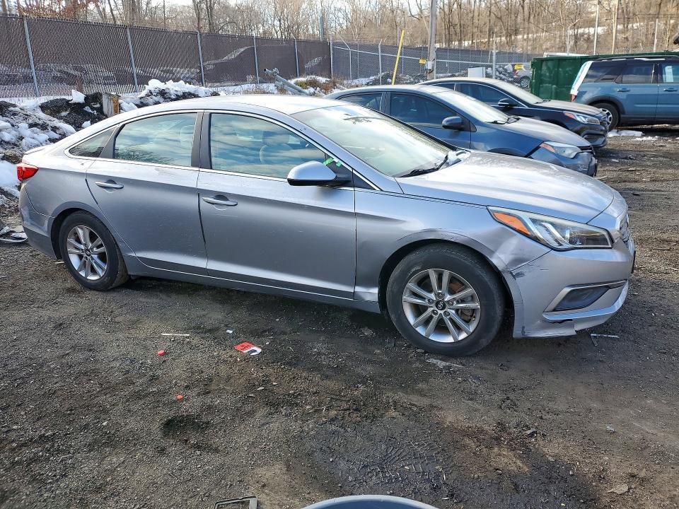 2016 HYUNDAI SONATA — Фото 4 из 12