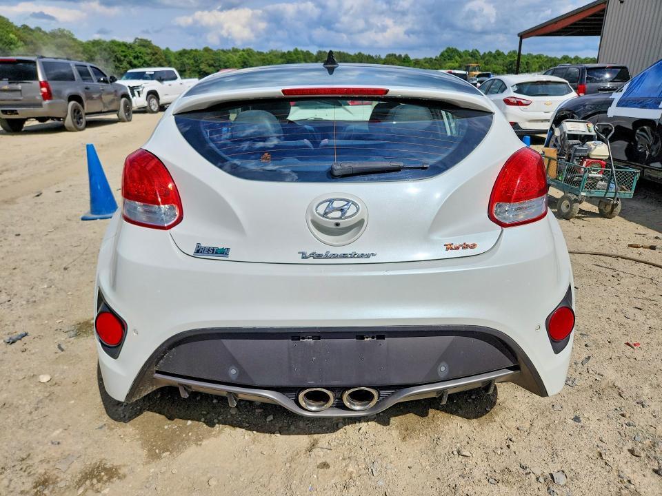 2016 HYUNDAI VELOSTER TURBO — Фото 6 из 14