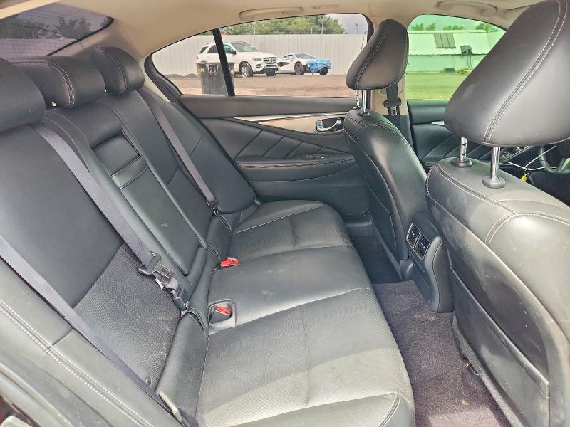 2016 INFINITI Q50 2.0T PREMIUM — Фото 10 из 12