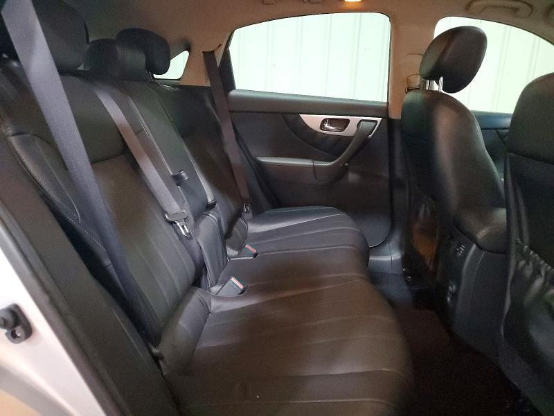 JN8CS1MW2GM752270 2016 INFINITI QX70 photo no. 11