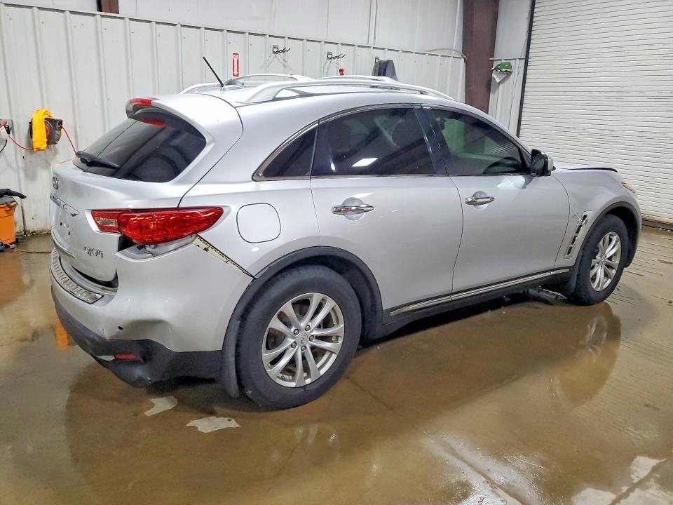 JN8CS1MW2GM752270 2016 INFINITI QX70 photo no. 3