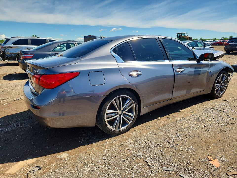 2016 INFINITI Q50 3.0T PREMIUM — Фото 3 из 12