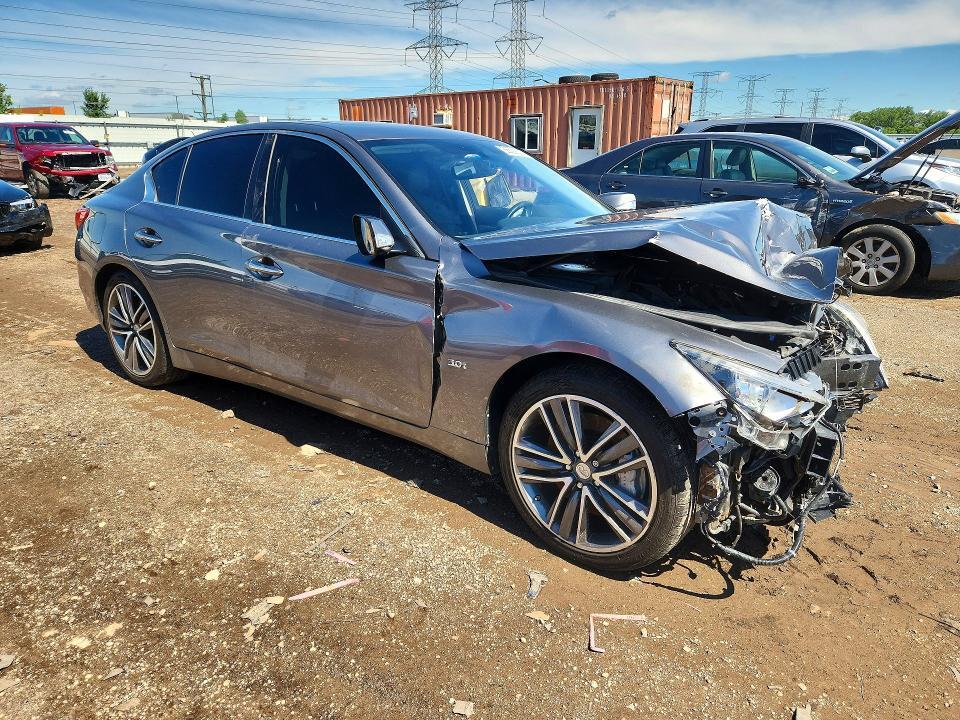 2016 INFINITI Q50 3.0T PREMIUM — Фото 4 из 12