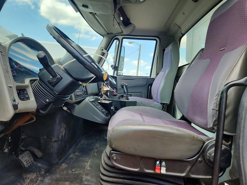 2016 INTERNATIONAL 7400 SPREADER TRUCK — Фото 7 из 13