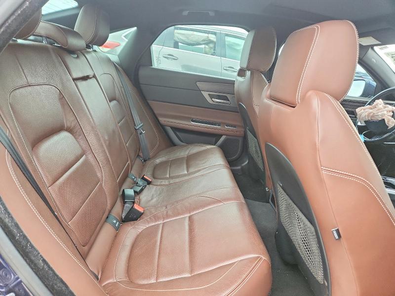 SAJBG4BV6GCY07458 2016 JAGUAR XF photo no. 10
