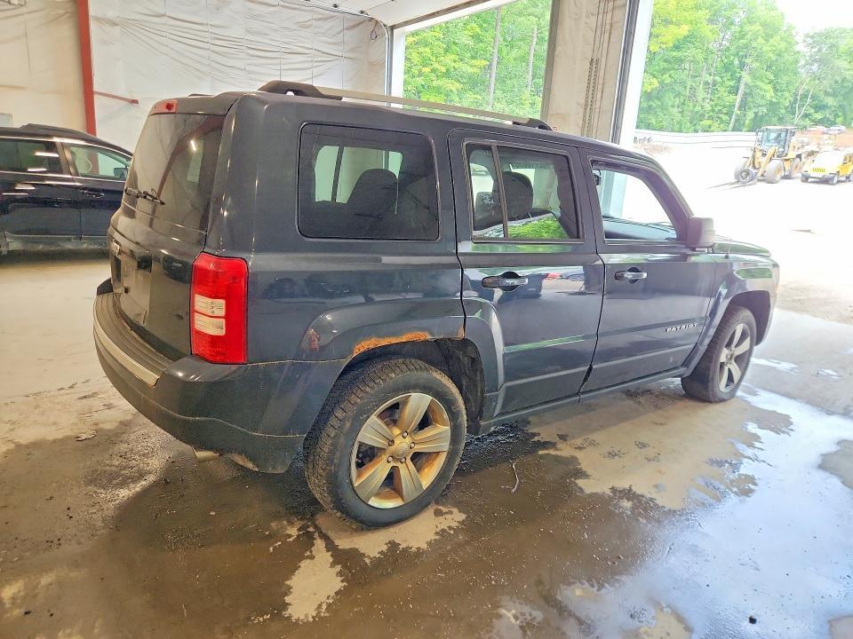 2016 JEEP PATRIOT LATITUDE — Фото 3 из 13