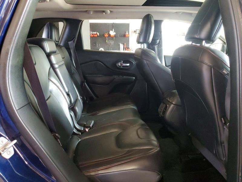 2016 JEEP CHEROKEE TRAILHAWK — Фото 11 из 13