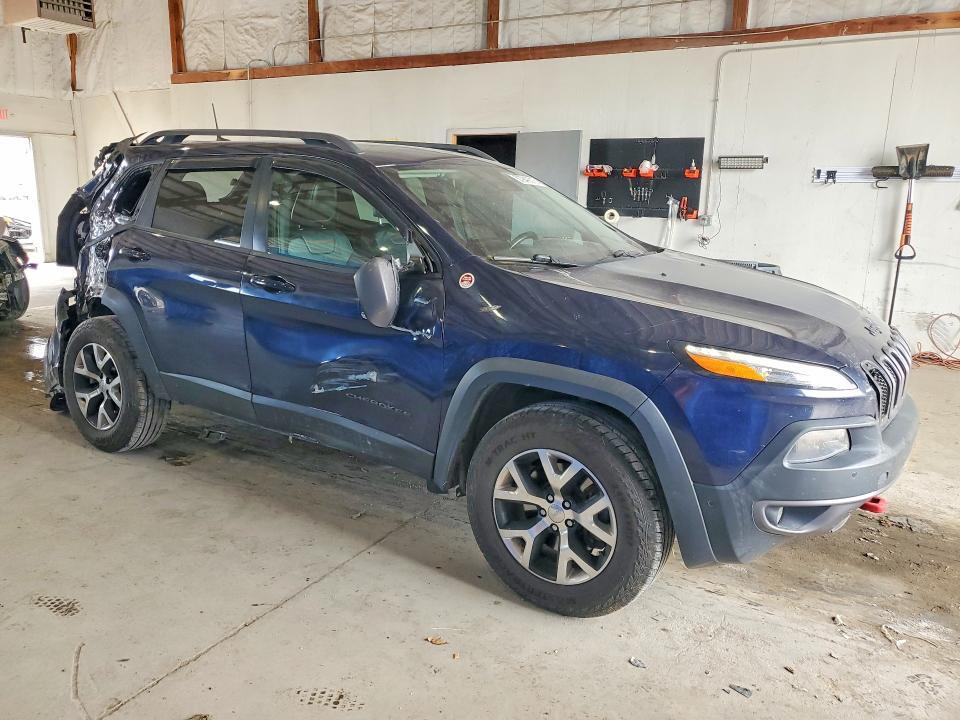 2016 JEEP CHEROKEE TRAILHAWK — Фото 4 из 13