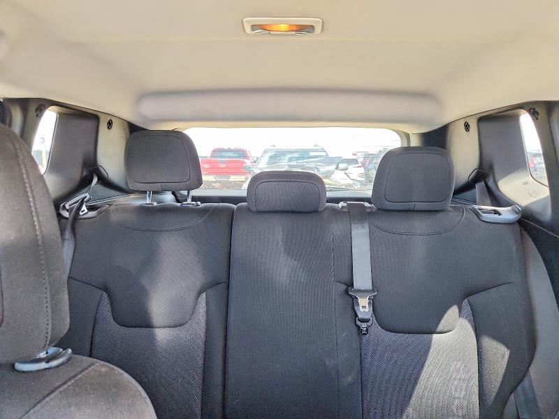 2016 JEEP RENEGADE LATITUDE — Фото 10 из 13
