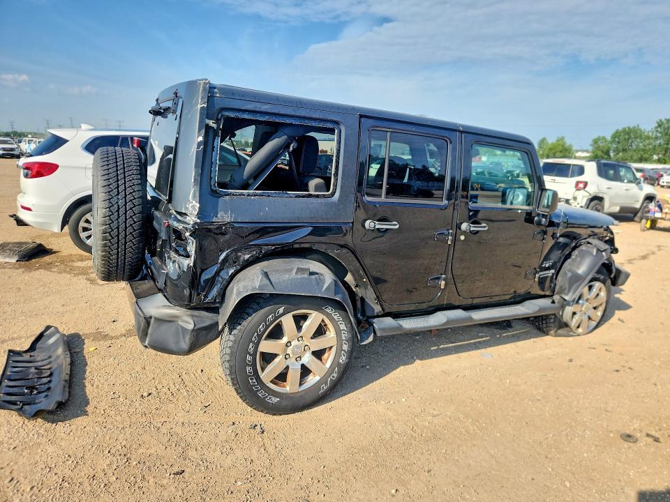 2016 JEEP WRANGLER UNLIMITED SAHARA — Фото 3 из 12
