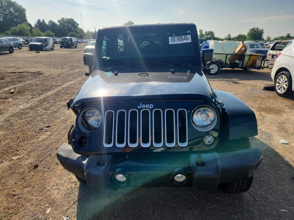 2016 JEEP WRANGLER UNLIMITED SAHARA — Фото 5 из 12