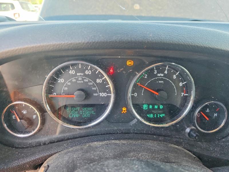 2016 JEEP WRANGLER UNLIMITED SAHARA — Фото 9 из 12